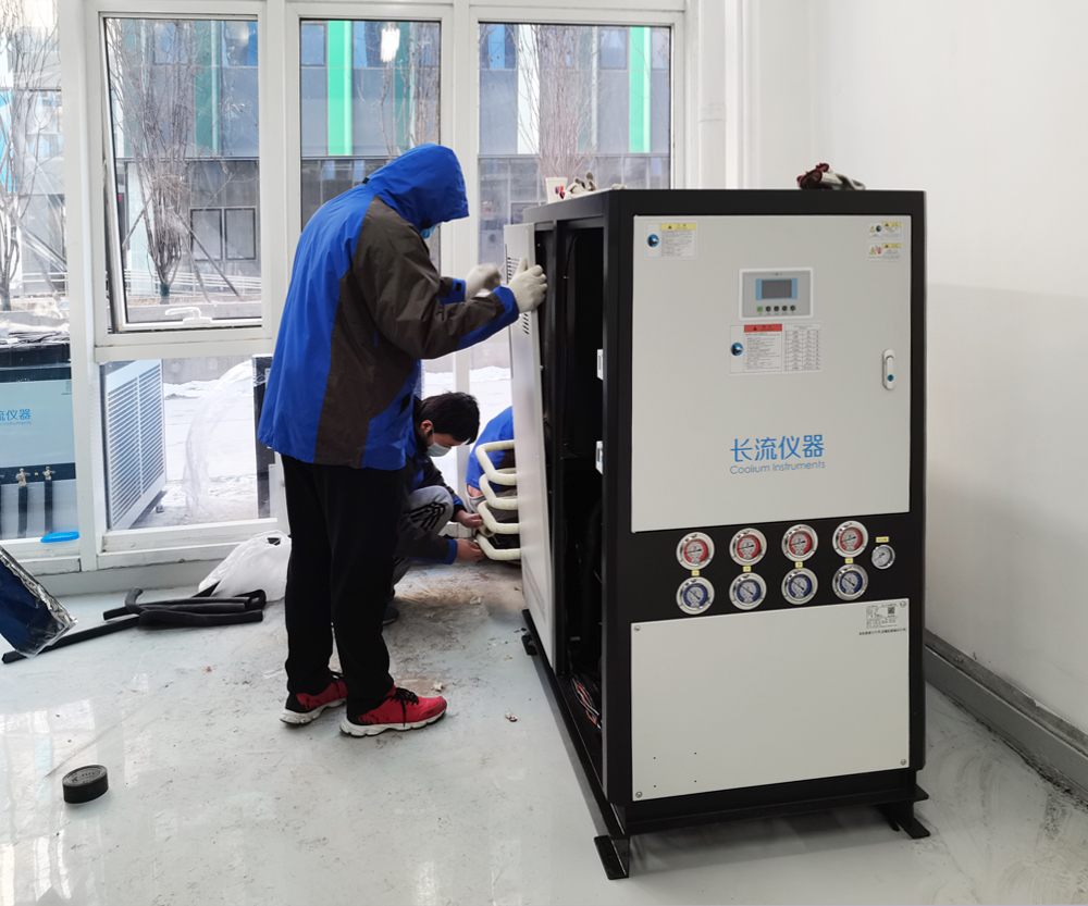 工業(yè)冷水機10K安裝現場.jpg